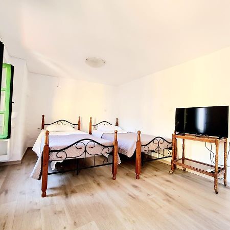Piccolo Modern Suites Old Town Rhodes City Екстериор снимка