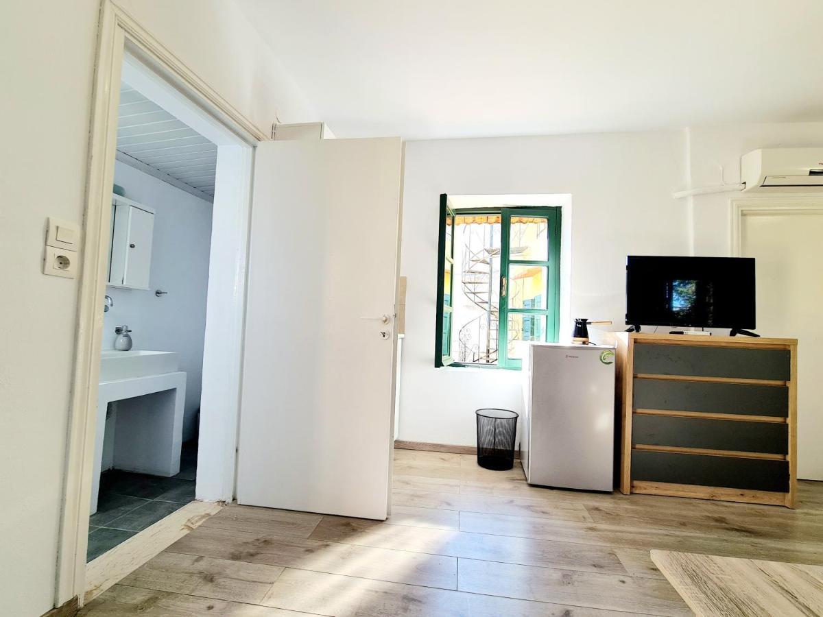 Piccolo Modern Suites Old Town Rhodes City Екстериор снимка