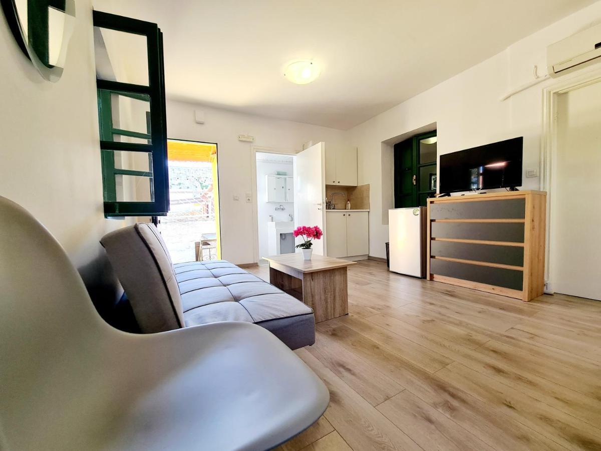 Piccolo Modern Suites Old Town Rhodes City Екстериор снимка