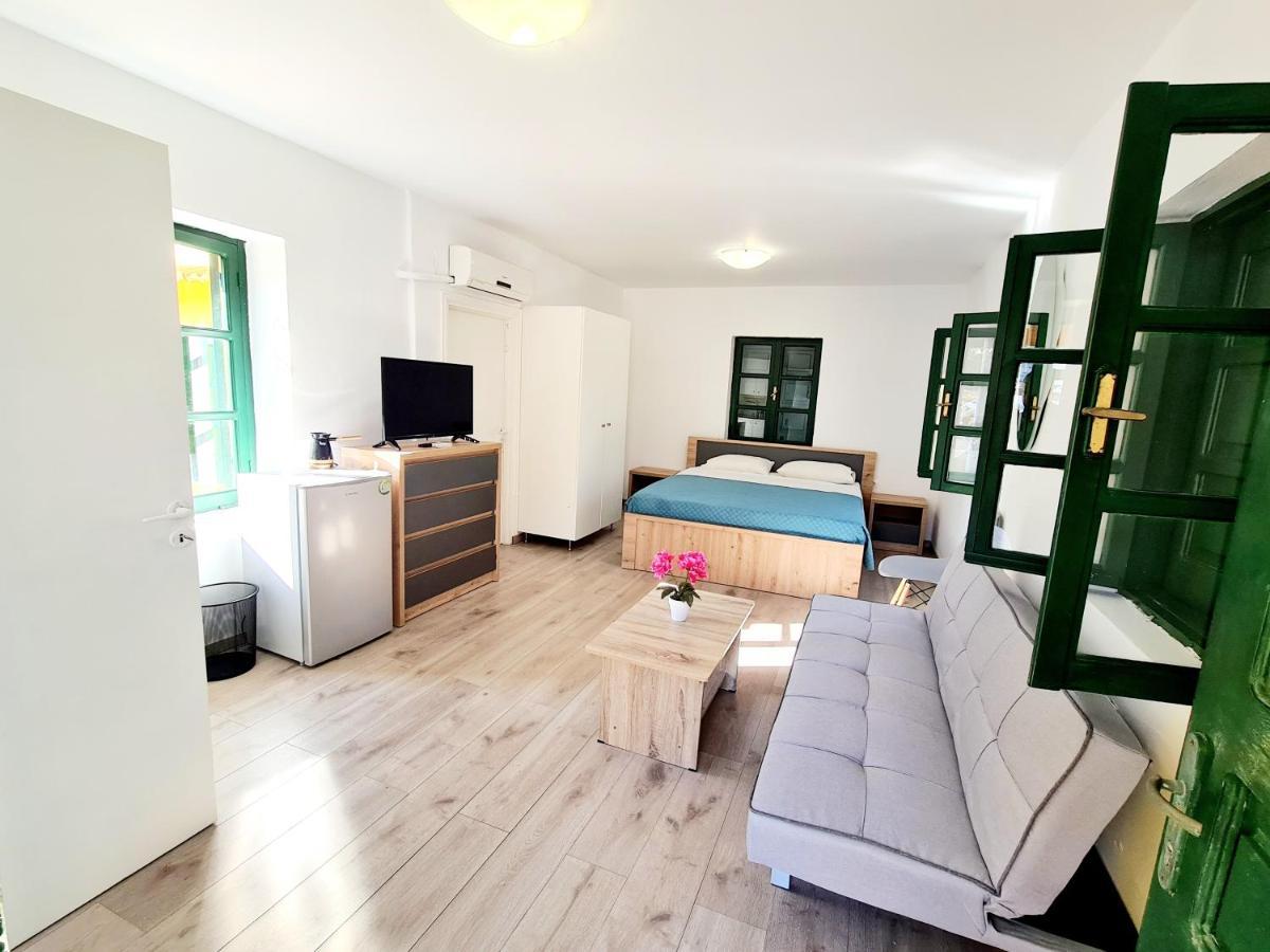 Piccolo Modern Suites Old Town Rhodes City Екстериор снимка