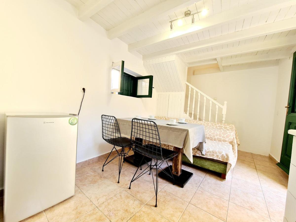 Piccolo Modern Suites Old Town Rhodes City Екстериор снимка