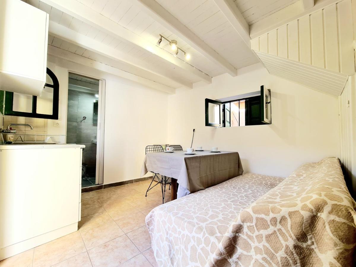 Piccolo Modern Suites Old Town Rhodes City Екстериор снимка